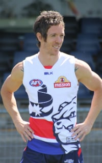 Bob Murphy models the Bulldogs' Eureka-themed guernsey - ${keywords}